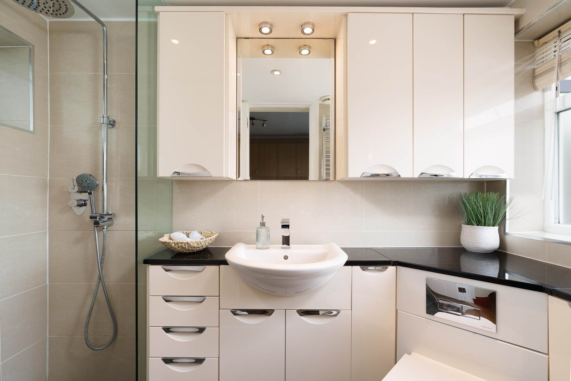 Alinora Crescent, Goring-By-Sea, Image 18