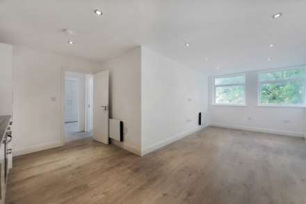 2 Bedroom Apartment, Raleigh Gardens, Mitcham