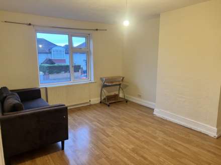 Greenford Road, Greenford, UB6, Image 2