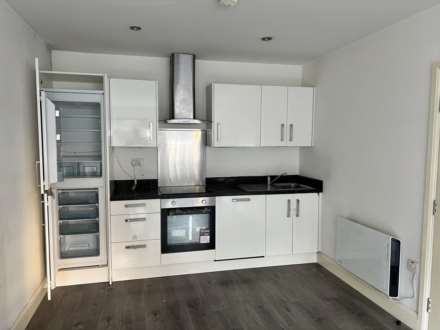 1 Bedroom Flat, 25 Raleigh Gardens, Mitcham