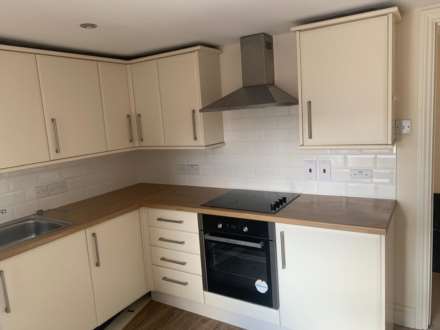 2 Bedroom Flat, Crown Street, Brentwood