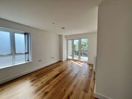 1 Bedroom Apartment, Purley