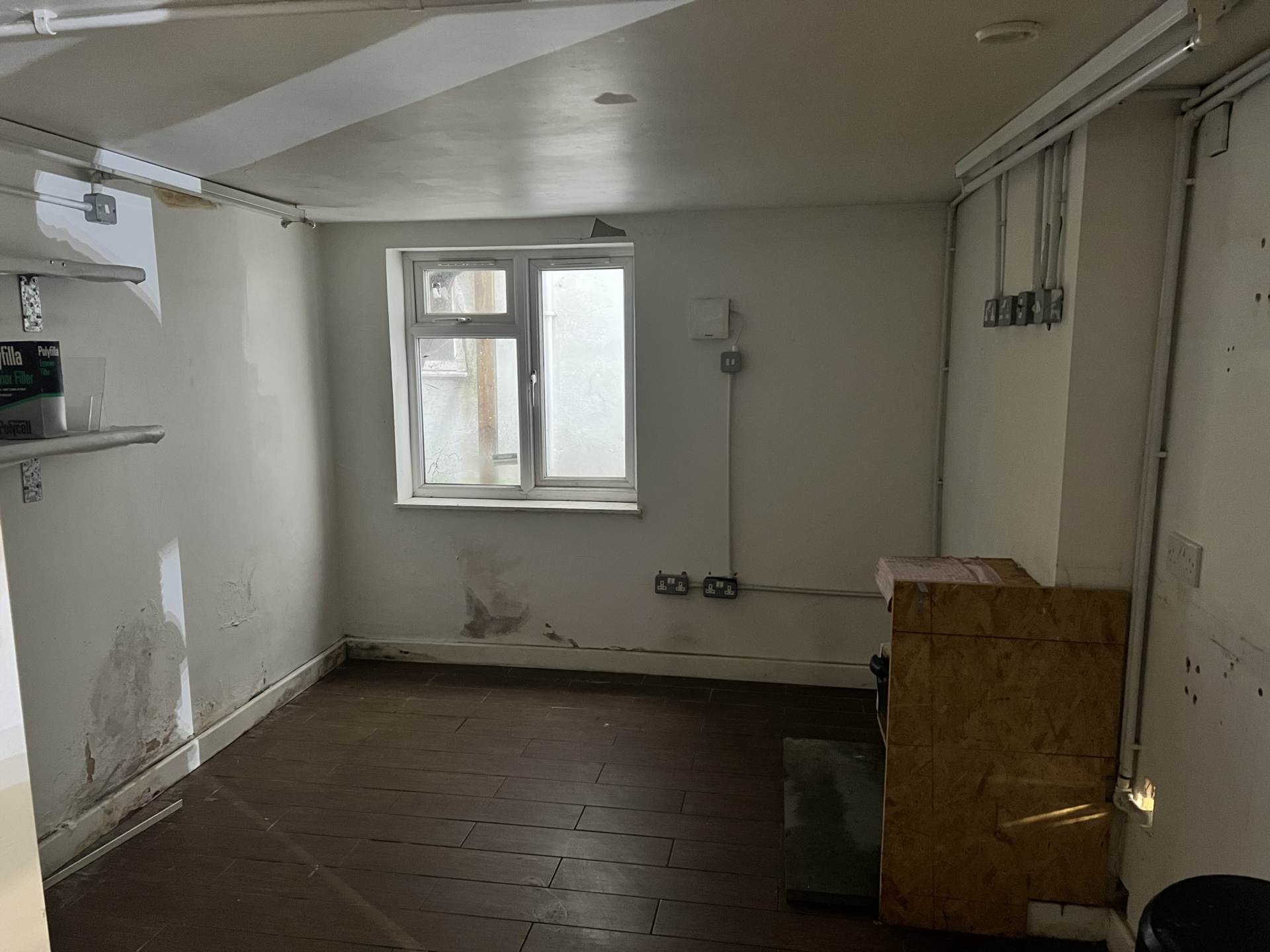 Brighton Road, Coulsdon, Image 4