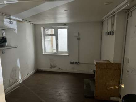 Brighton Road, Coulsdon, Image 4