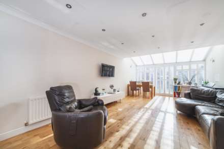 Moberly Way, Kenley, Image 1
