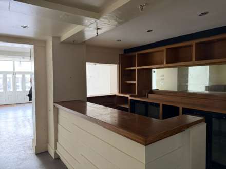 84 Walton Road, East Molesey, Image 6
