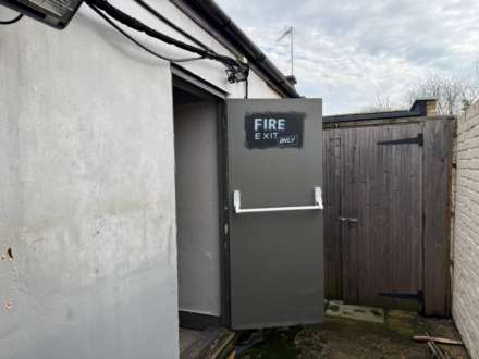 84 Walton Road, East Molesey, Image 8