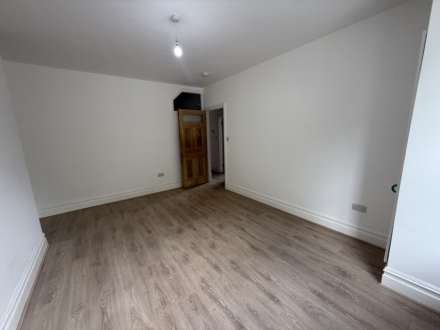 Godstone Road, Purley, Image 4