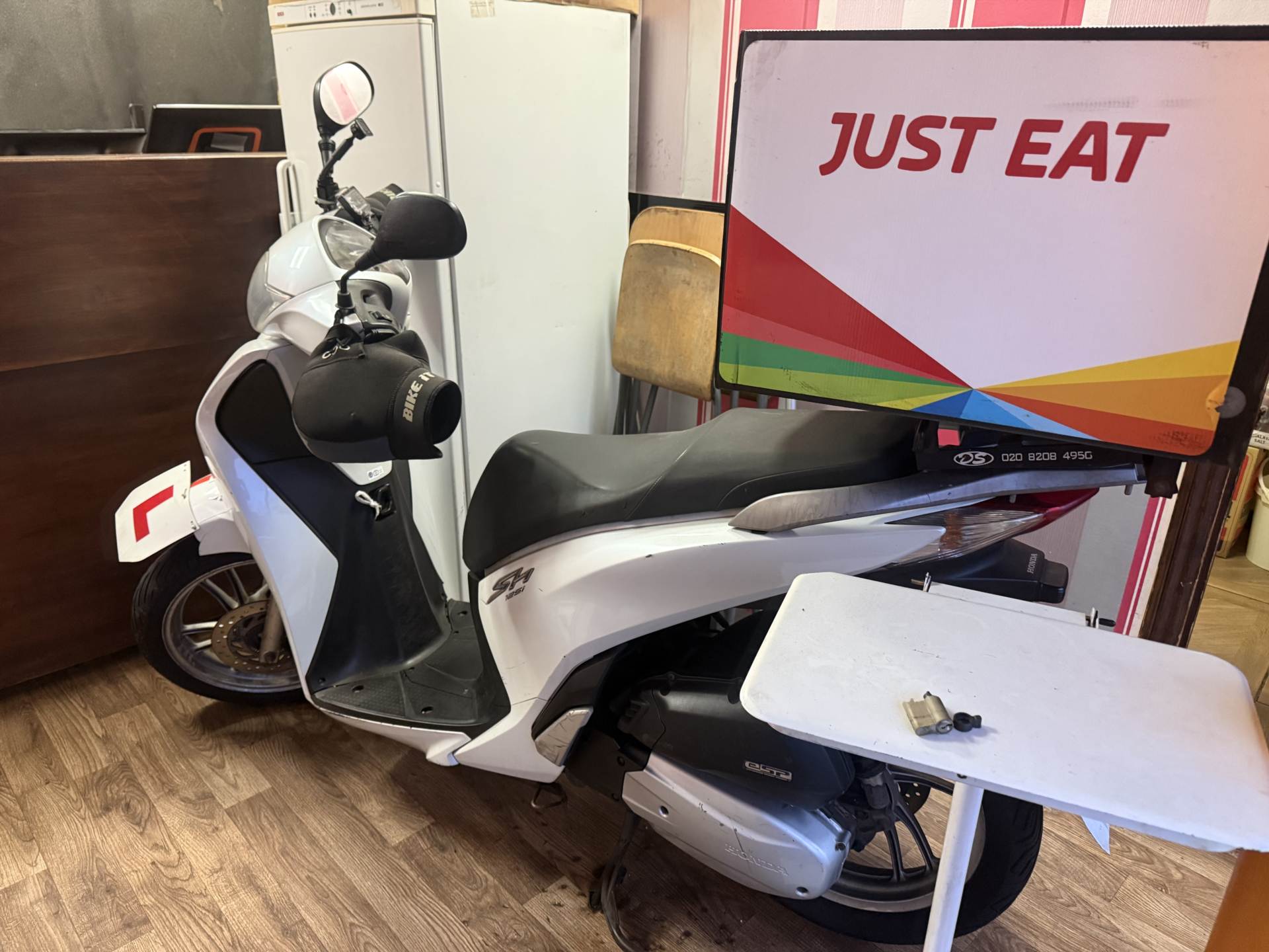 London Road, Mitcham, Image 8