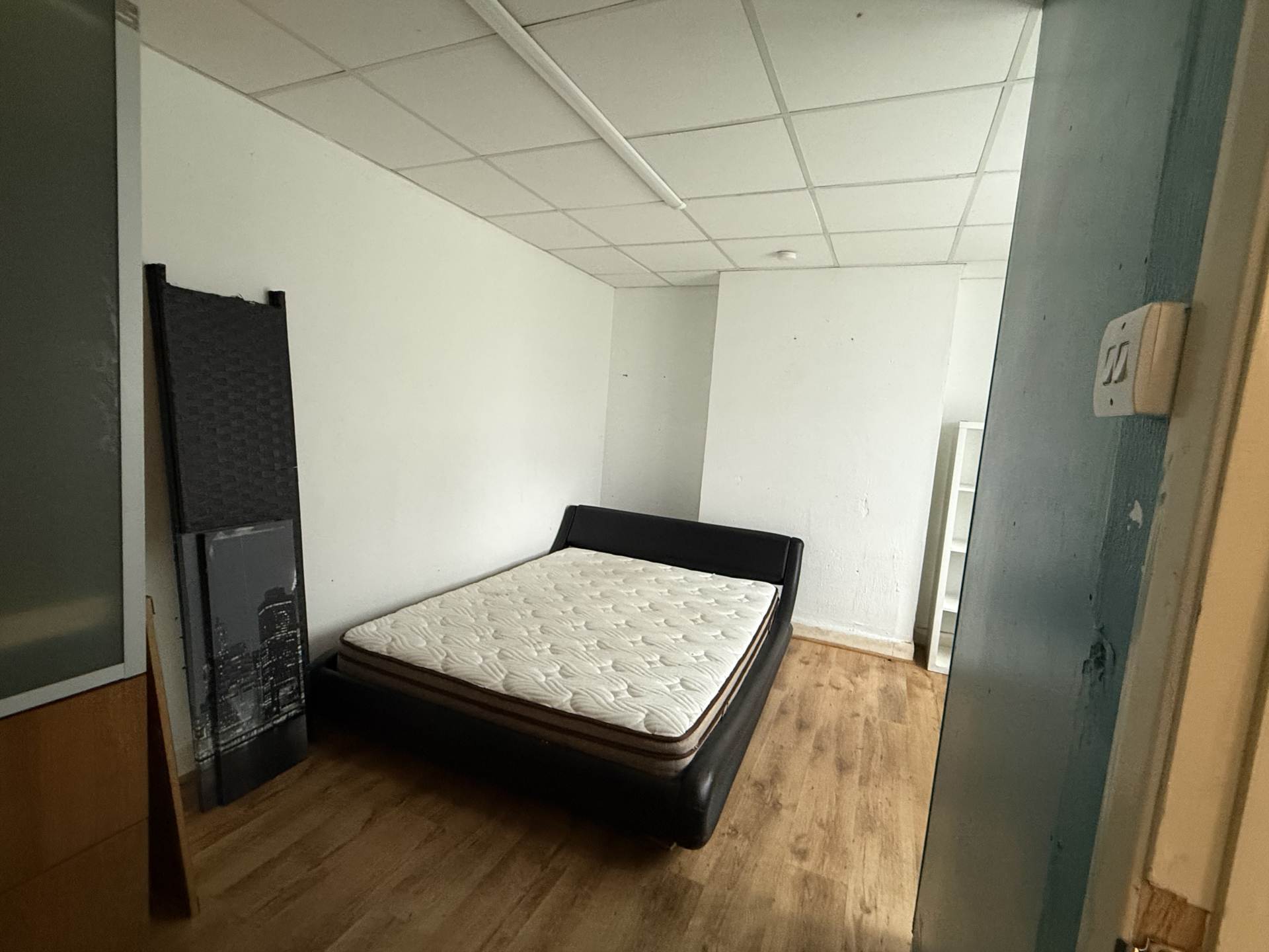 Hillcrest Parade, Coulsdon, Image 3