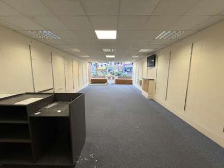 Walton Road, East Molesey, Image 3