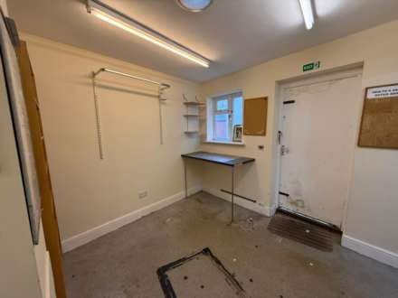 Walton Road, East Molesey, Image 5