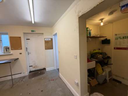 Walton Road, East Molesey, Image 8