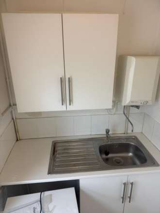 Walton Road, East Molesey, Image 10