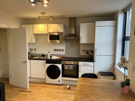 Flat 7, 4 Chatsworth Road, Croydon, Image 1