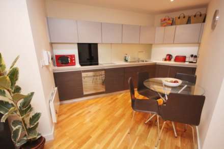 Piccadilly Place, Manchester, Image 8