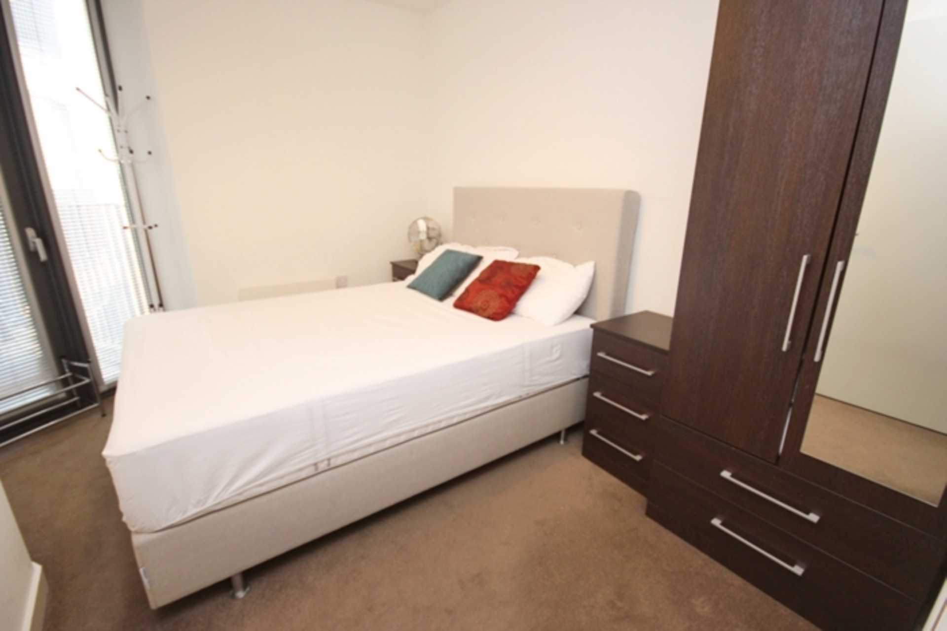 Piccadilly Place, Manchester, Image 6