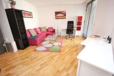 Piccadilly Place, Manchester, Image 1