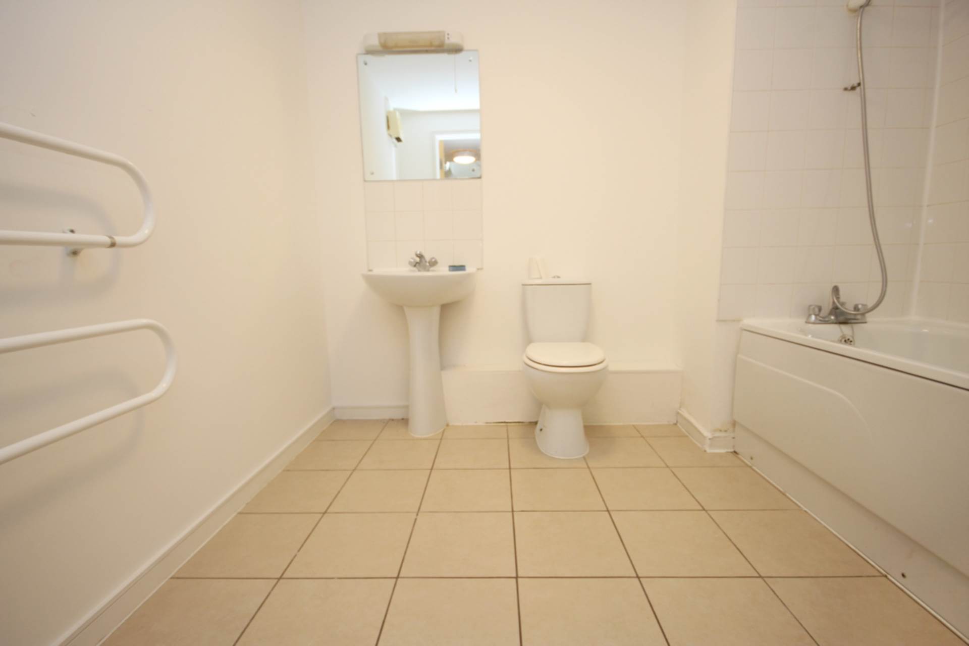 Moss Lane East, Manchester, Image 11