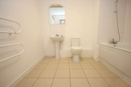 Moss Lane East, Manchester, Image 11