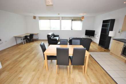 Moss Lane East, Manchester, Image 4