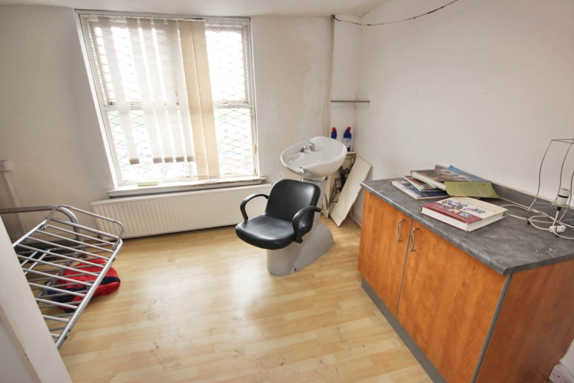 Salford Crescent, Salford, Image 18