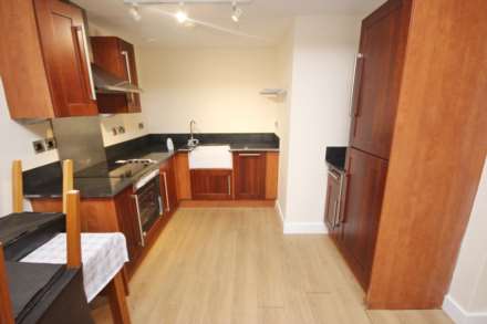 Oldham Road, Manchester, Image 2