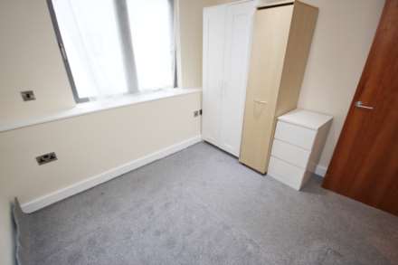 Oldham Road, Manchester, Image 4