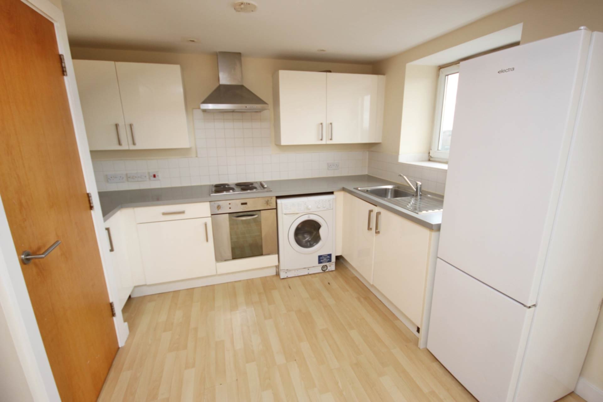 Lakeside Rise, Manchester, Image 3