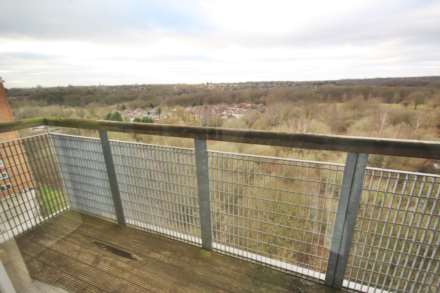 Lakeside Rise, Manchester, Image 7