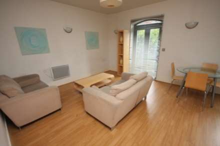 Chapeltown Street, Manchester, Image 1