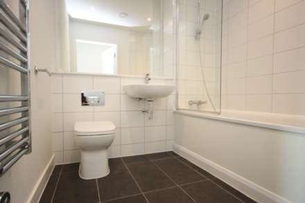 Wharf End, Manchester, Image 6