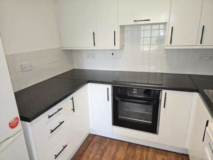 Velour Close, Manchester, Image 3
