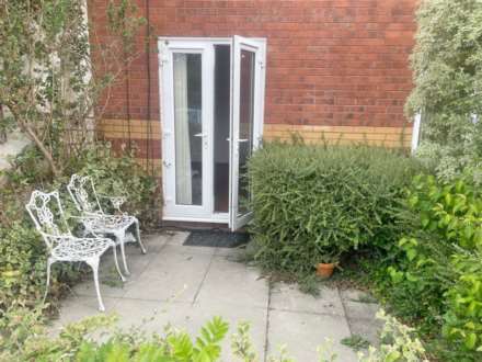 Velour Close, Manchester, Image 5