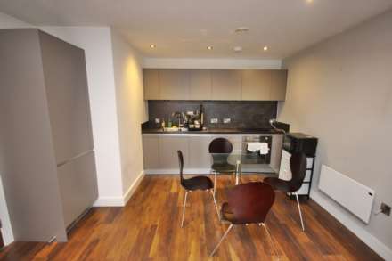 Ordsall Lane, Salford, Image 3