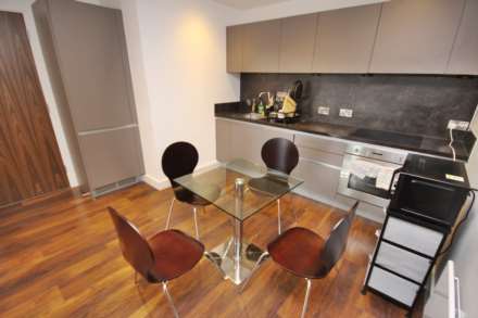 Ordsall Lane, Salford, Image 4
