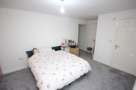 Victoria Road, Manchester, Image 11