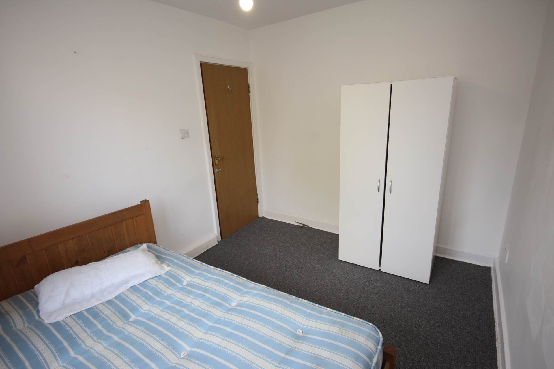 Eccles New Road, Salford, Image 9