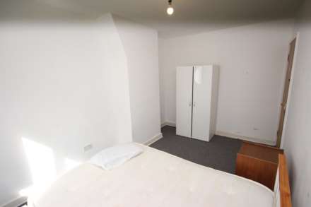 Eccles New Road, Salford, Image 11