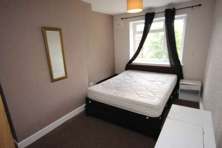 Eccles New Road, Salford, Image 11