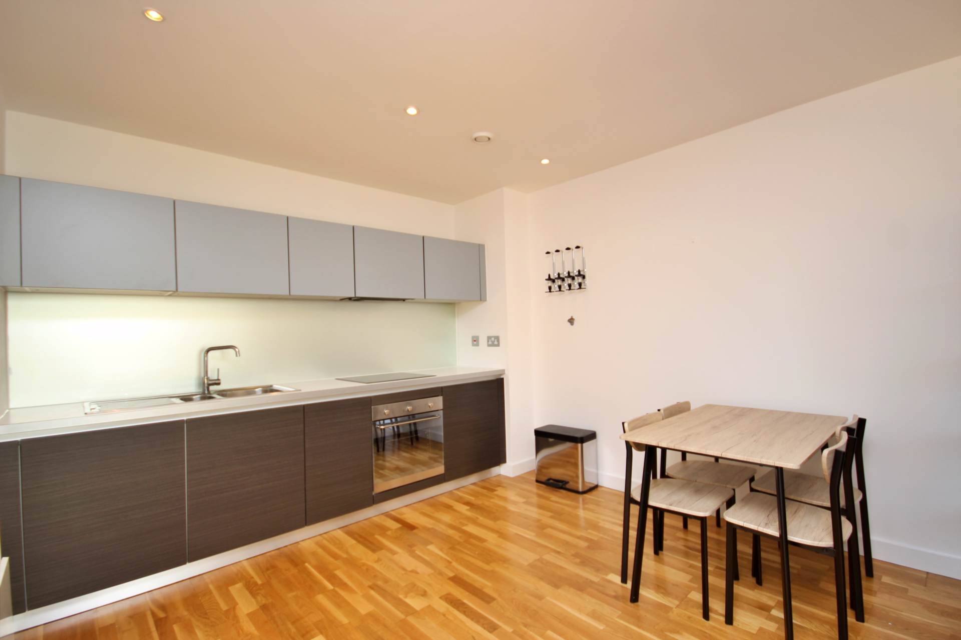 Piccadilly Place, Manchester, Image 3