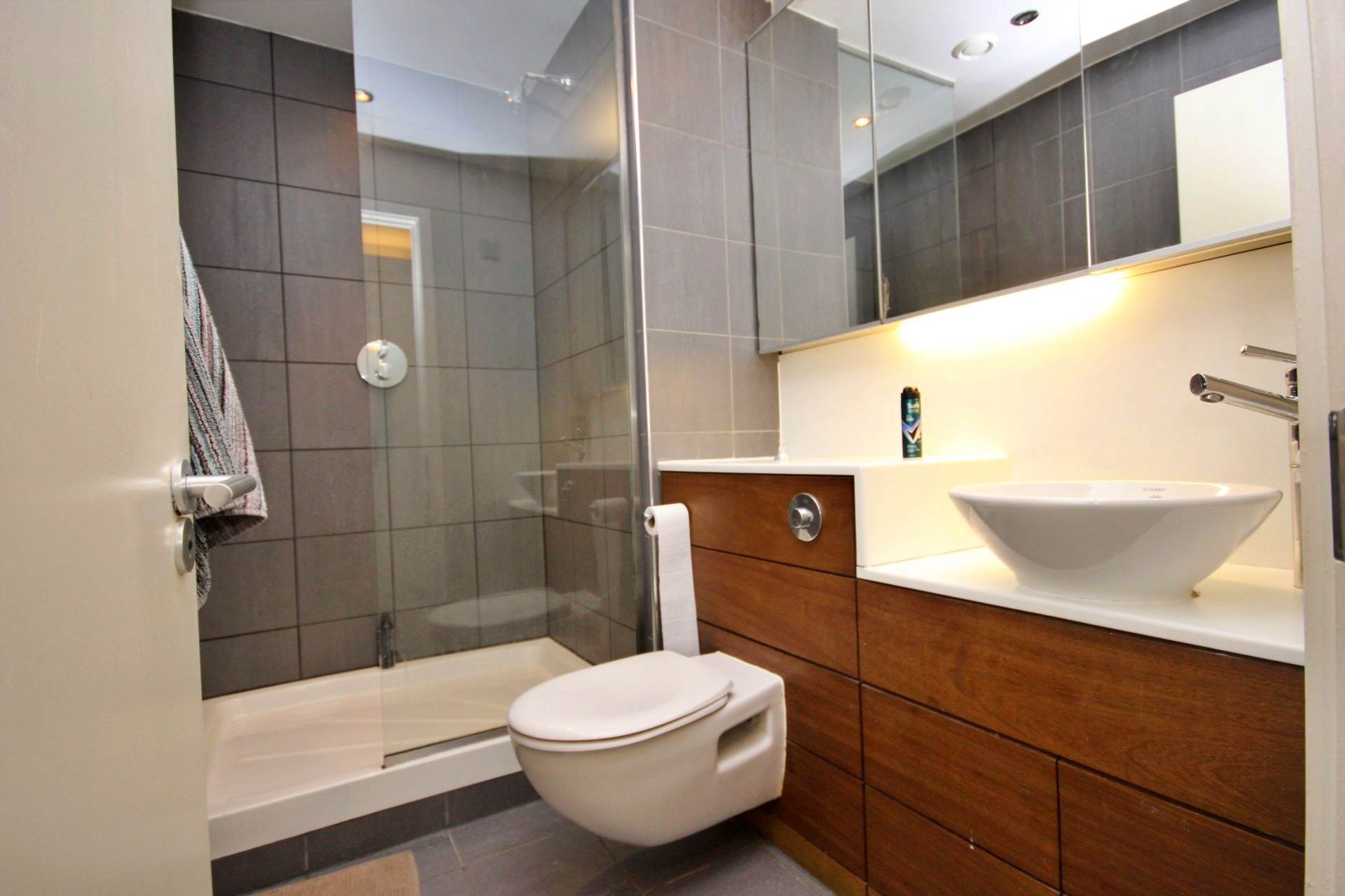 Castlegate, Chester Road, Manchester, Image 5