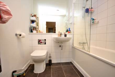 N01 Old Trafford., Image 5