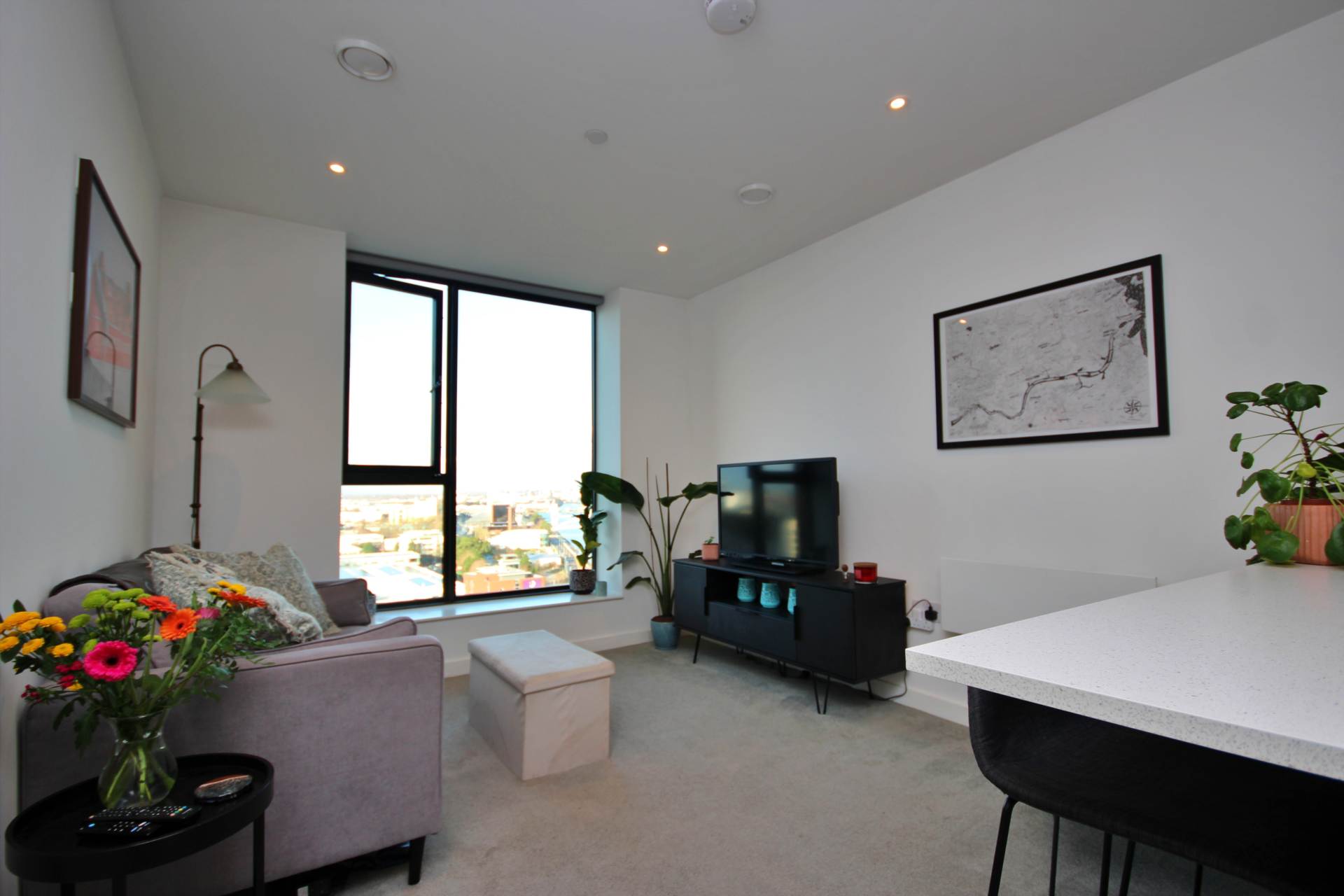 N01 Old Trafford, Image 3