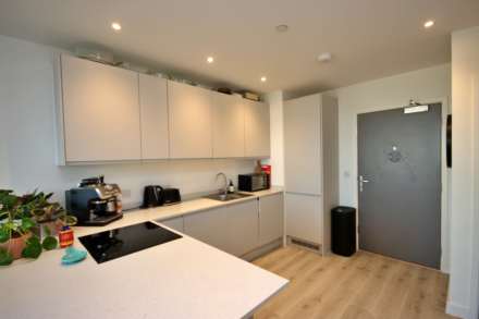 N01 Old Trafford, Image 2