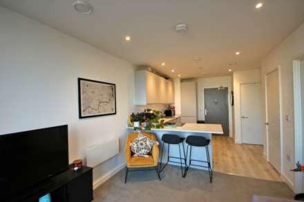 N01 Old Trafford, Image 4