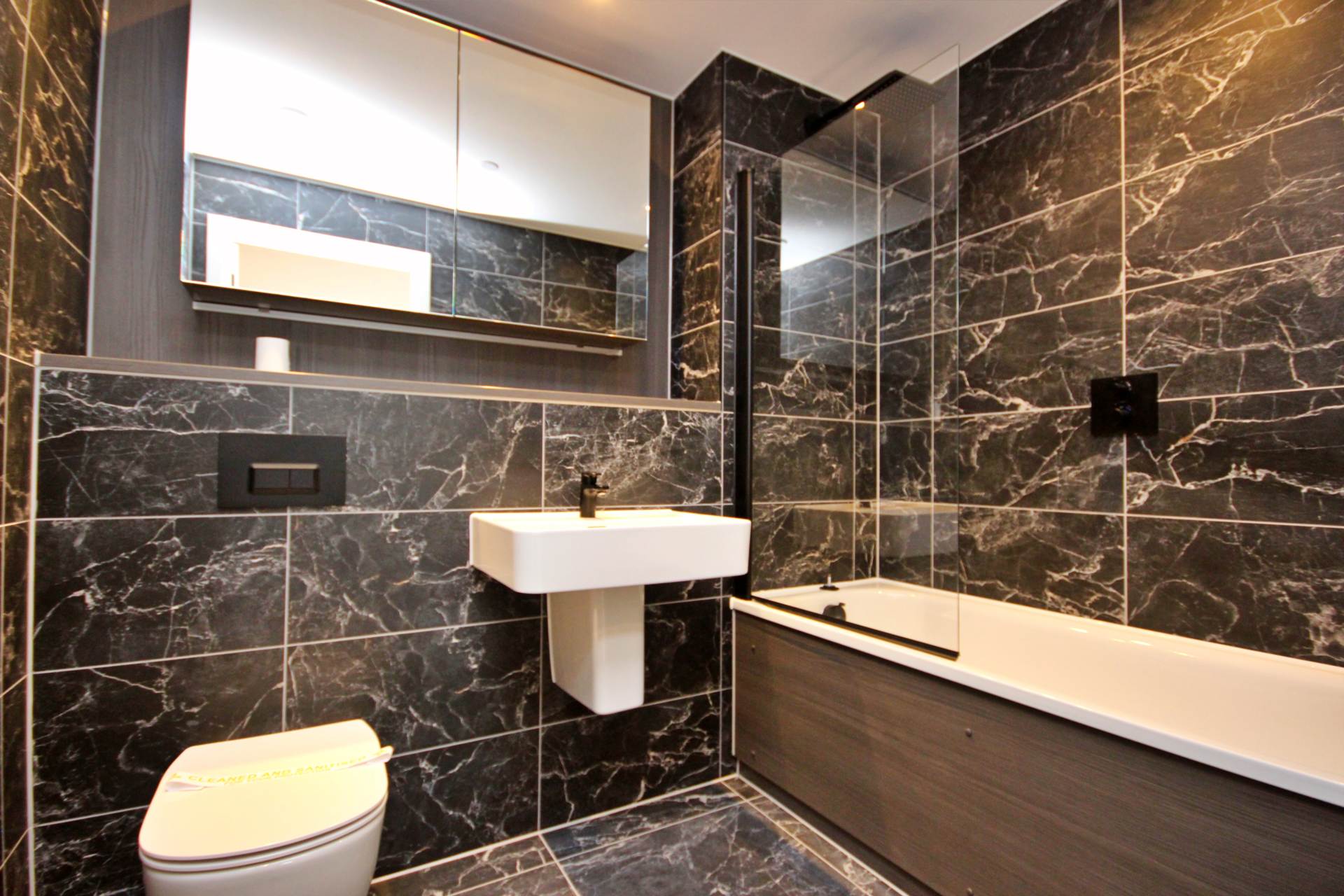 Vista River Gardens, Manchester, Image 3