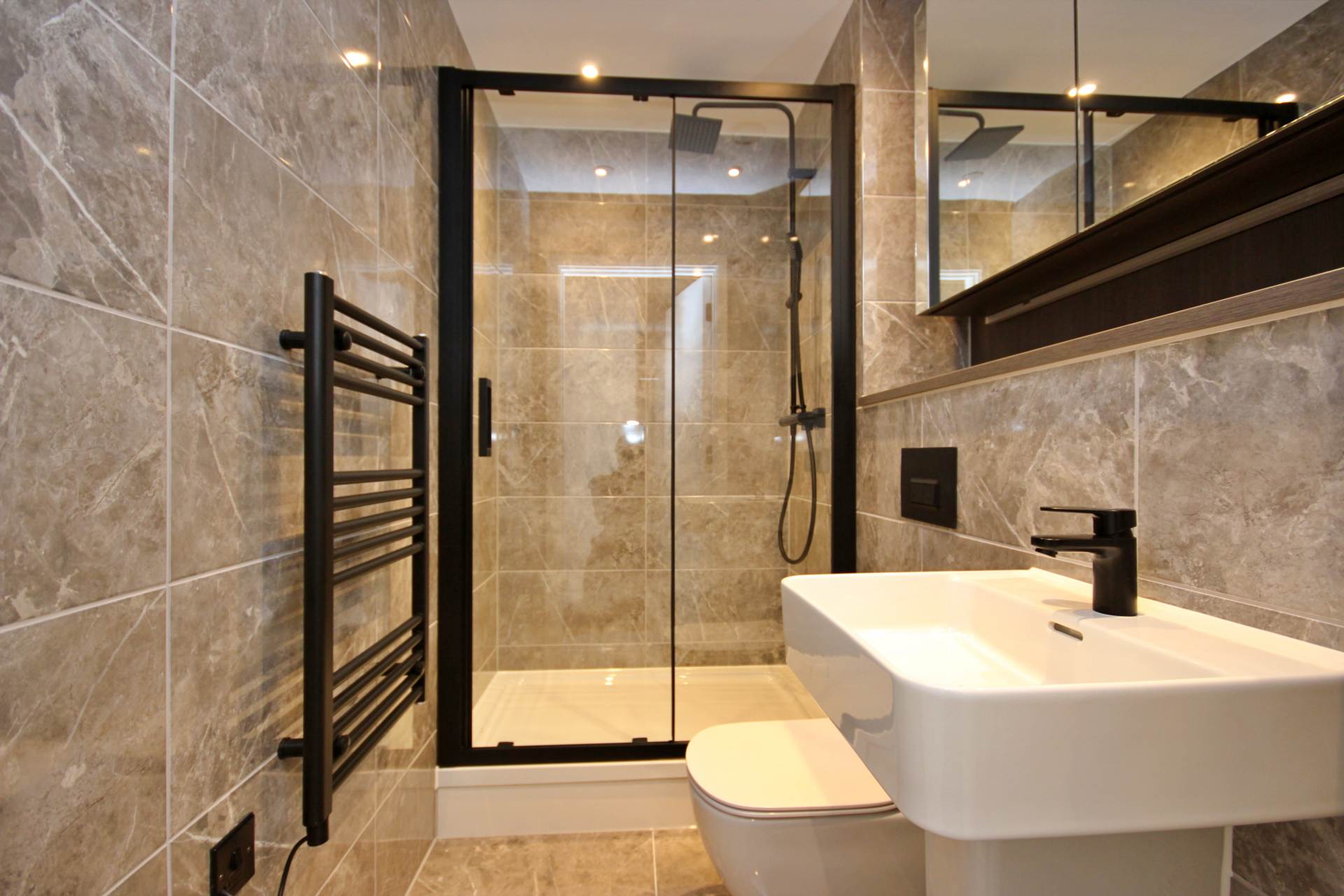 Vista River Gardens, Manchester, Image 6