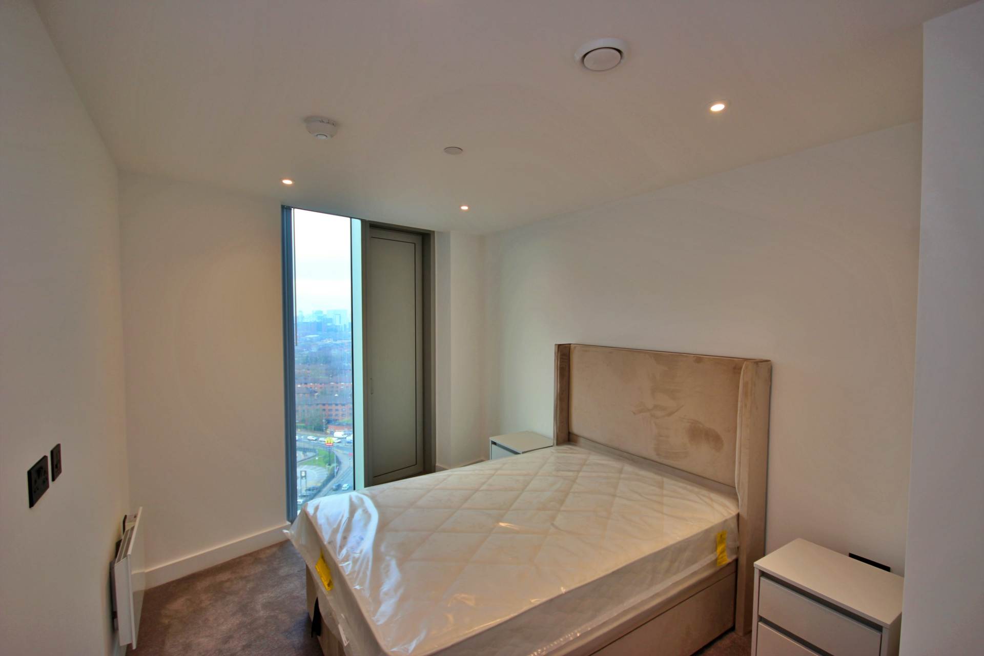 Vista River Gardens, Manchester, Image 7