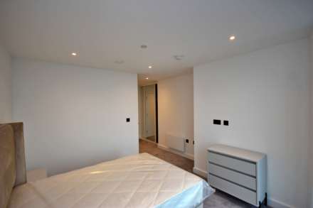 Vista River Gardens, Manchester, Image 5